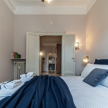 Joivy Sophisticated 3-Bed Flat With Desk Apartment มิลาน ภายนอก รูปภาพ