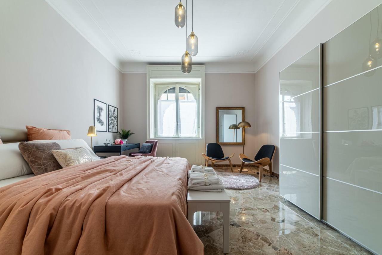 Joivy Sophisticated 3-Bed Flat With Desk Apartment มิลาน ภายนอก รูปภาพ