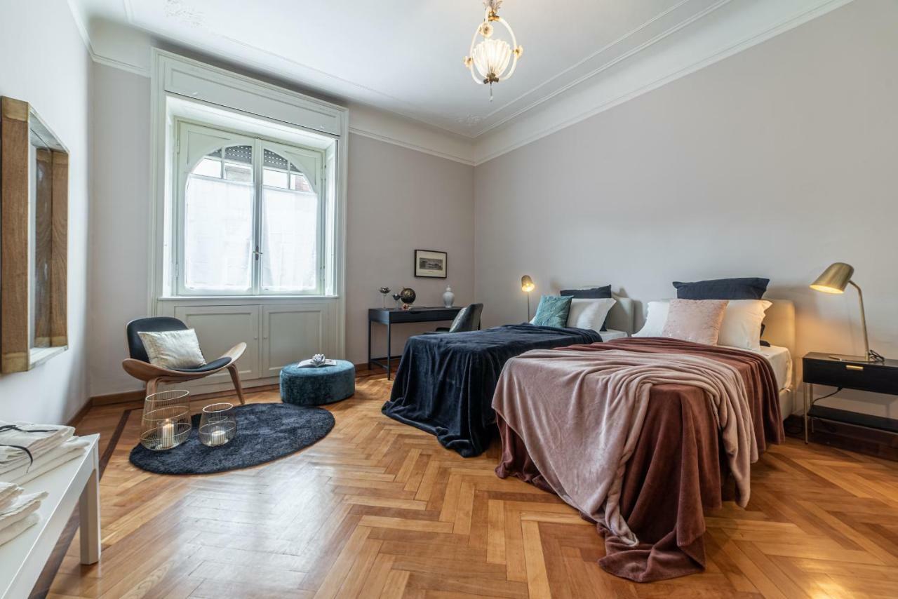 Joivy Sophisticated 3-Bed Flat With Desk Apartment มิลาน ภายนอก รูปภาพ